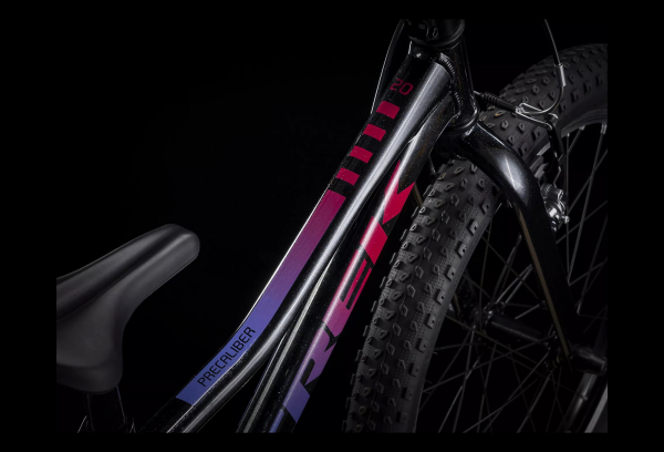 Vélo Enfant 2023 Trek Precaliber 20'' FW Voodoo Trek Black 6 Vélo Enfant 2023 Trek Precaliber 20'' FW Voodoo Trek Black – Image 4