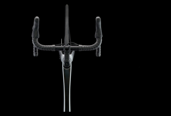 Vélo De Route Trek Emonda SL 5 Disc Shimano 105 11V Lithium Quicksilver/Brushed Chrome 2022 7 Vélo De Route Trek Emonda SL 5 Disc Shimano 105 11V Lithium Quicksilver/Brushed Chrome 2022 – Image 5