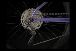 VTT Semi Rigide Trek Roscoe 6 27.5+ Shimano Deore 10V Purple Flip/Trek Black 2023 -Électrique Shop 16416835f184d7fb1b263.56120179